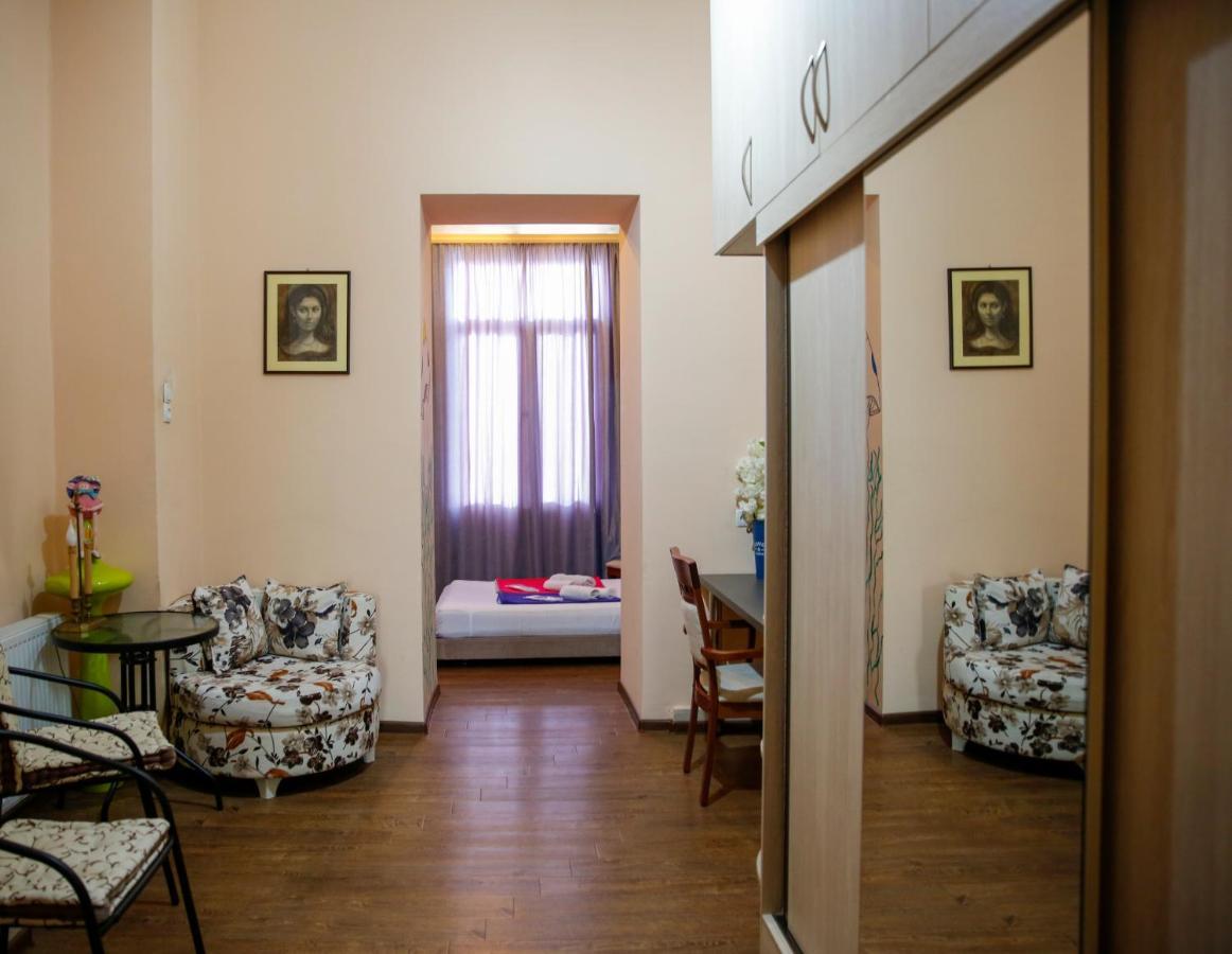 Apartment On Chubinashvili 30 Tbilisi Exterior foto